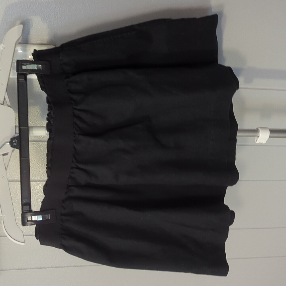 Black express skirt